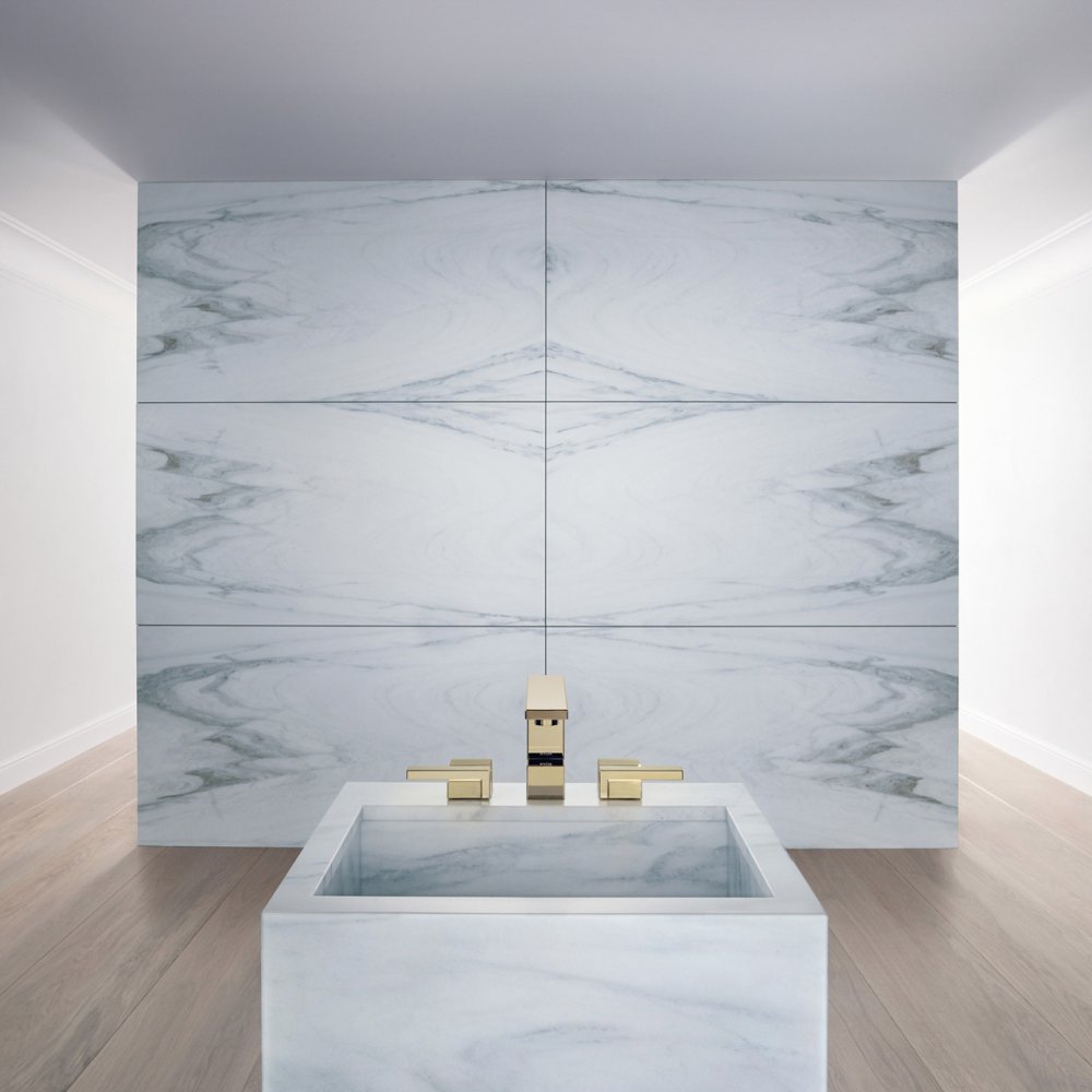 Смеситель для раковины AXOR Edge на 3 отверстия 130 со сливным клапаном Push-Open с алмазной огранкой  46051000